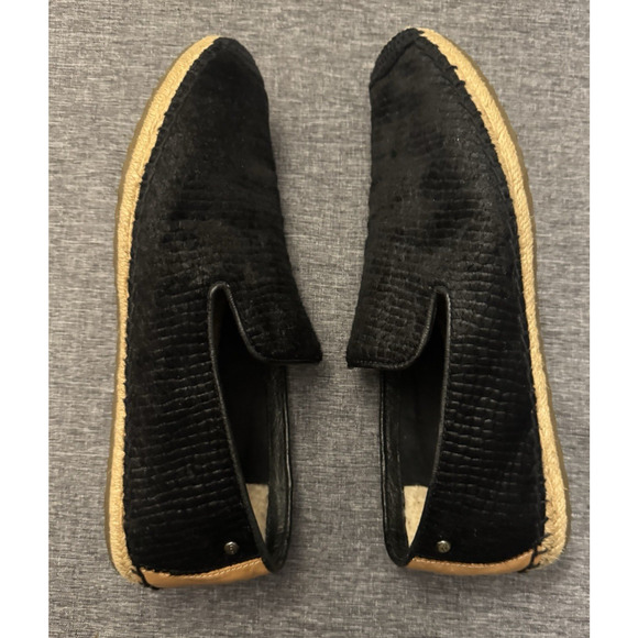 UGG Women's Sandrinne Calf Hair Scales Loafer Size 9M - Picture 2 of 7